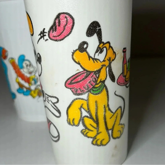 Vintage Mickey Mouse/Disney Plastic Cup Cookout ScenePlus the‎ 7 dwarfs - 3 cups - Picture 7 of 10